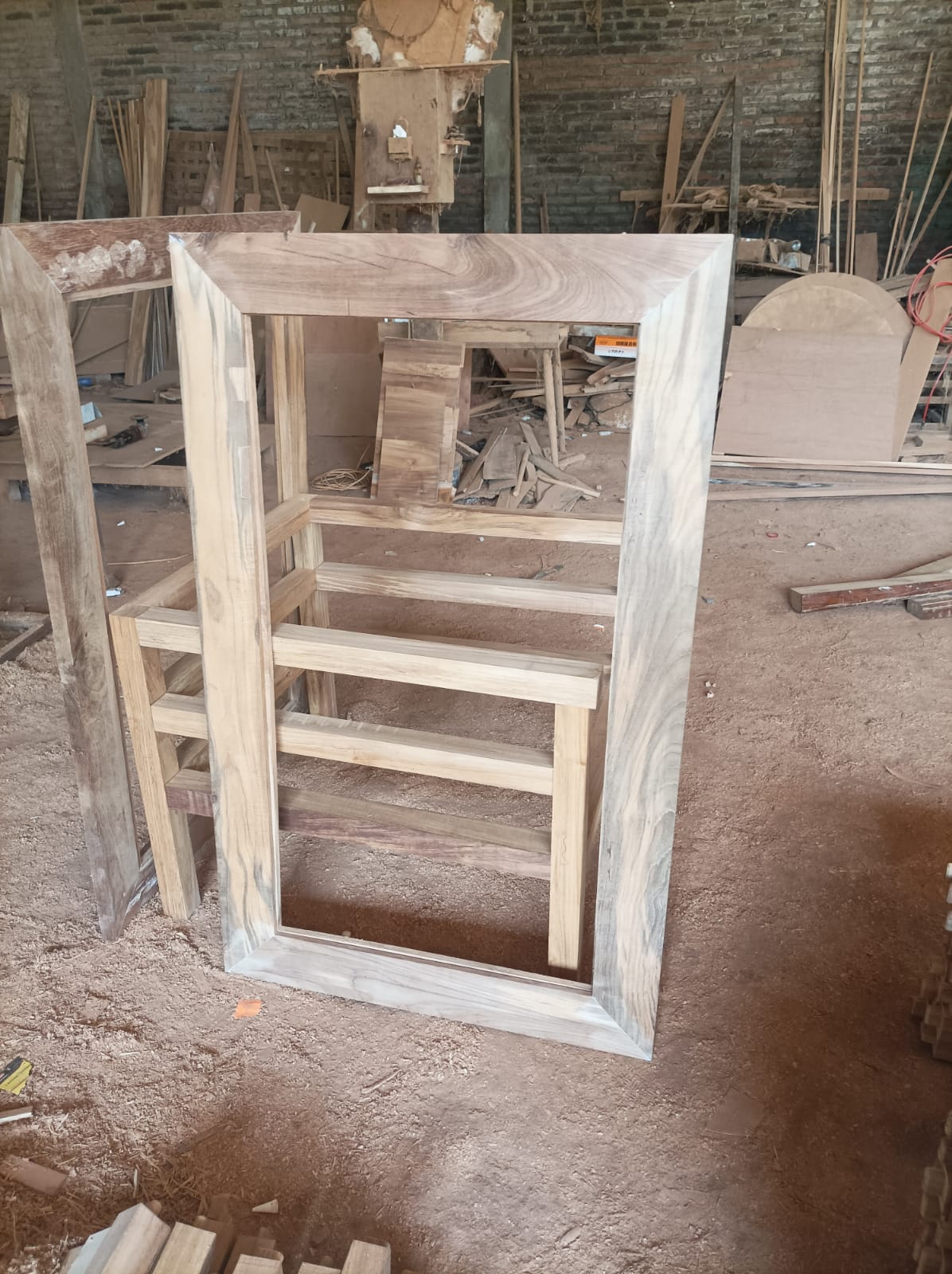 Recycle Teak:mebel kayu jati bekas yang digandrungi.